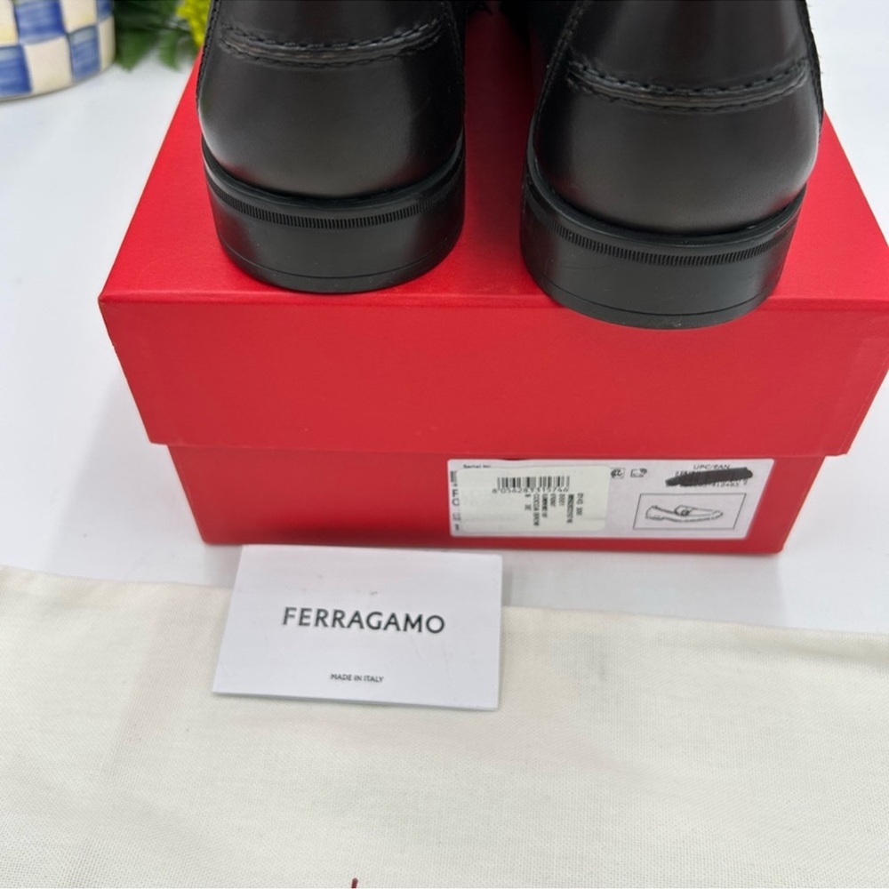 Men’s Salvatore Ferragamo, leather loafers size 8EEE made in Italy - Picture 11 of 11